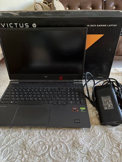 HP Victus 15 RTX 4050