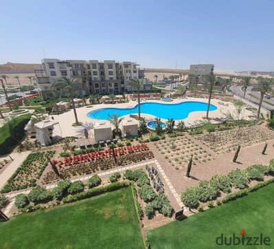 شقة بموقع مميز على حمام سباحة فيو للبيع في أب تاون كايرو إعمار جاهزة مفروشة Uptown Cairo Emaar