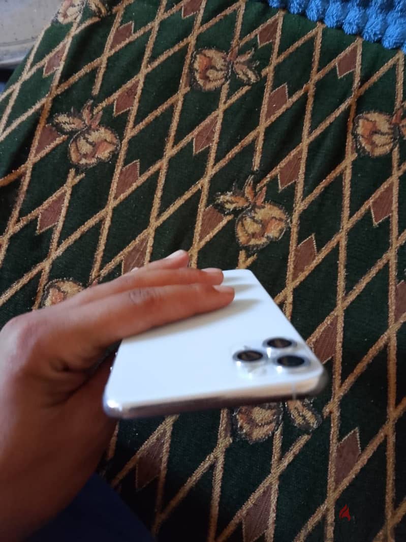 Apple - iPhone 11 Pro Max 1