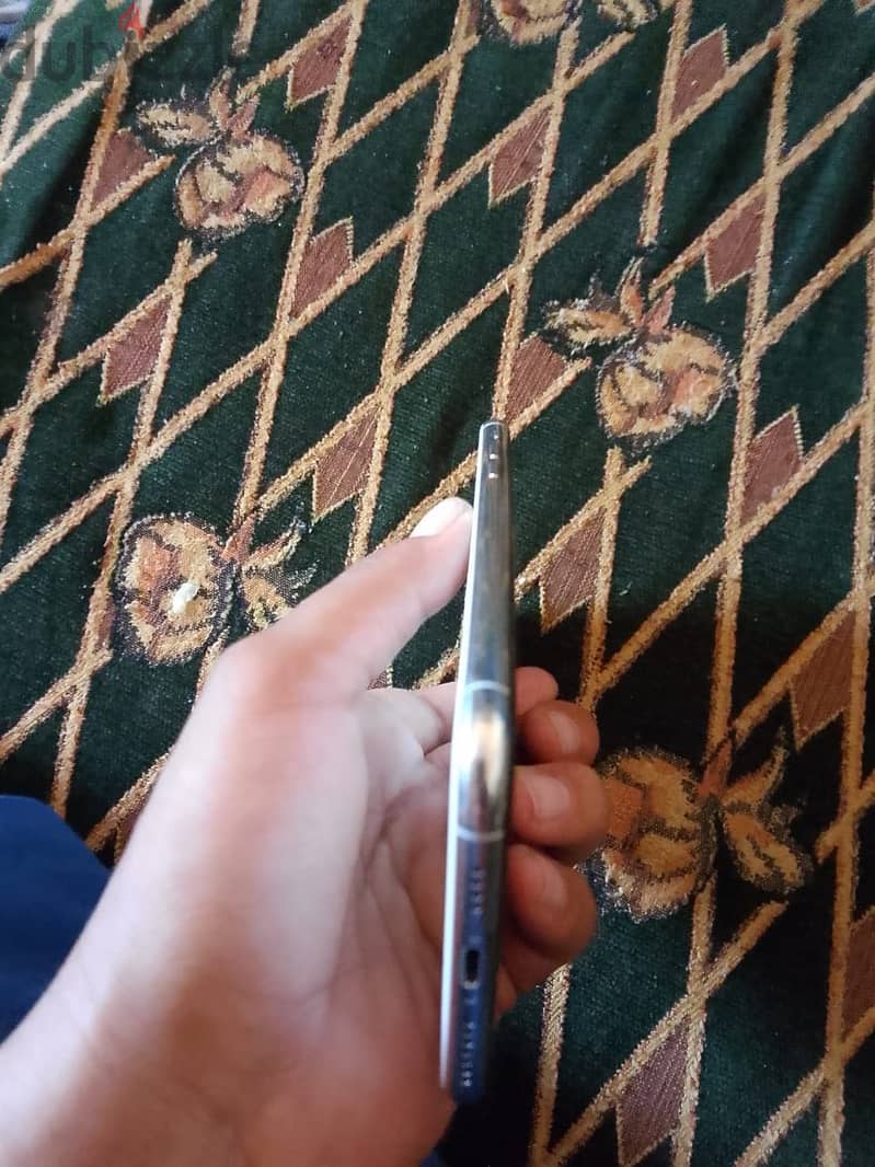 Apple - iPhone 11 Pro Max 3