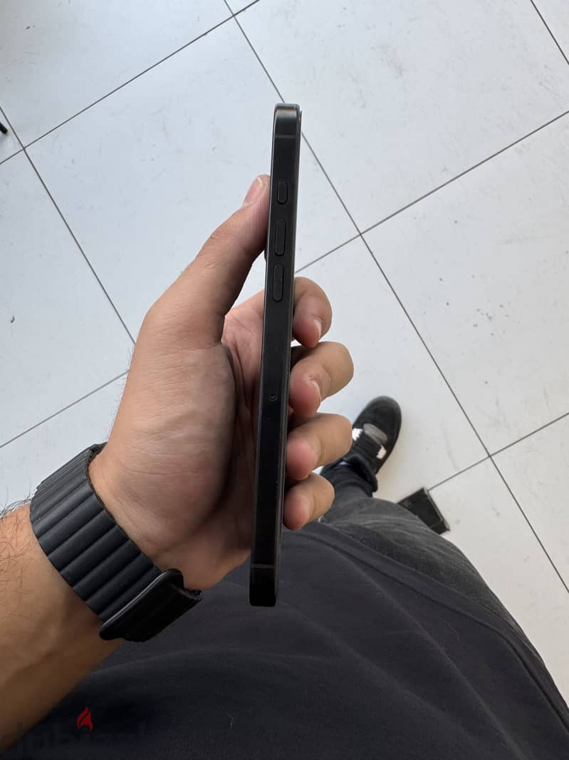 Apple - iPhone 16 Pro Max 1