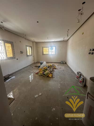 Apartment for rent suitable for an administrative headquarters in the New Lotus on the main street directly opposite public transport and services