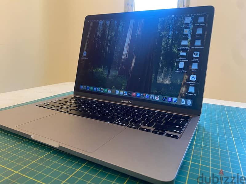 MacBook Pro M2 used Like New 4