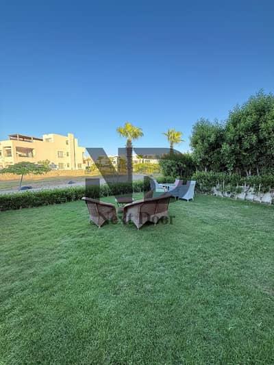 Ground Chalet with Garden for Rent in Hacienda Bay | Pool View