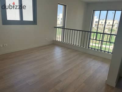 Standalone  villa  resale in owest White - oct