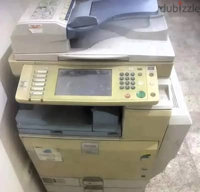 للبيع ماكينة تصوير وطباعة الوان Ricoh mpc 2800