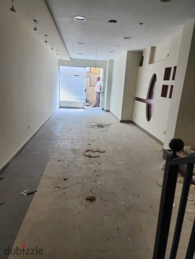Administrative duplex office for rent in Zahraa El Maadi, near Carrefour; area of ​​275 square meters, finished to a high standard (super-lux).