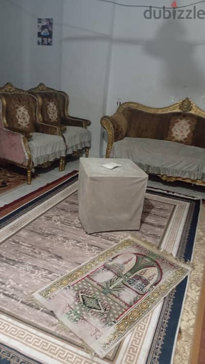 صالون دهبي 2 كنبه واثنين كرسي