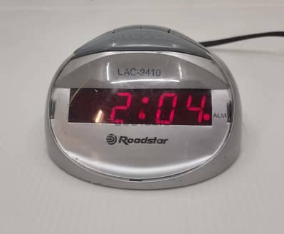منبه Roadstar LAC أصلي شاشة LED حمراء كبيرة+تصميم فضي أنيق شغال ممتاز