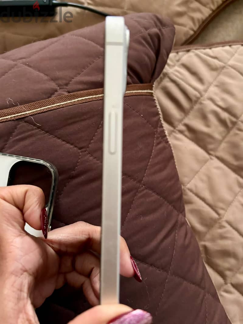 Iphone 13 4