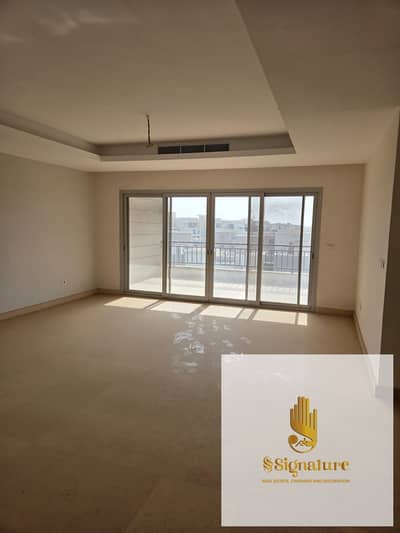 Apartment for rent, super deluxe finishing, in Cairo Festival City - Living - New Cairo, open view