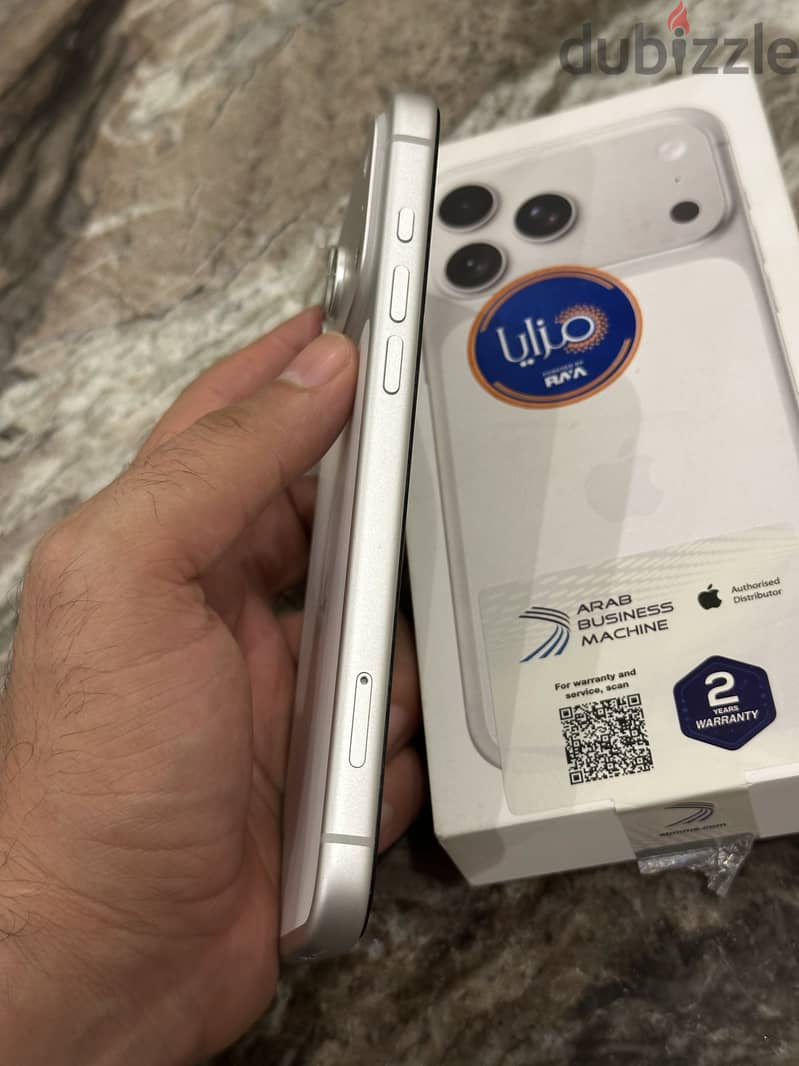 Apple - iPhone 17 Pro Max 3
