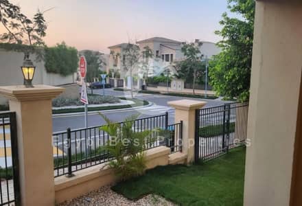 HOT DEAL Levana Uptown Villa Twin 232sqm Finished Ready to Move for Sale