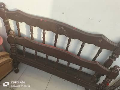 سرير 120 سم مستعمل بحاله جيدة جدا البيع بدون المرتبه