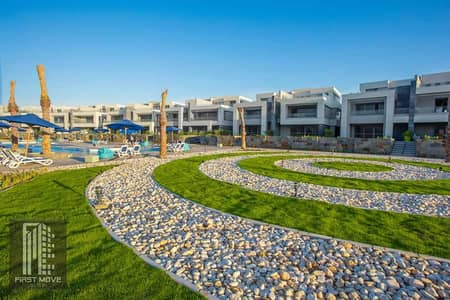 فرصة للاستثمار شاليه استلام فورى متشطبة فى لافيستا كاسكادا الساحل الشمالى بمنطقة سيدى عبد الرحمن دقايق من هاسيندا