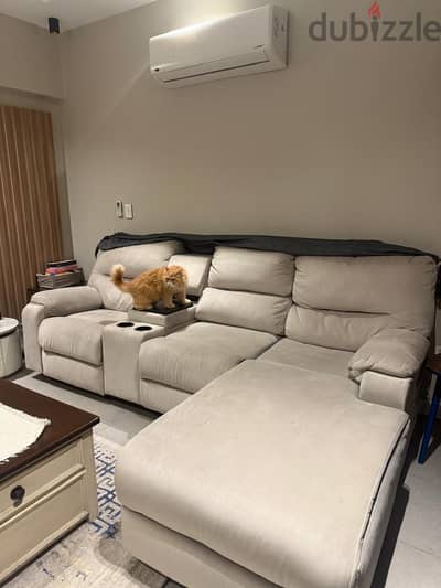 Sofa hub