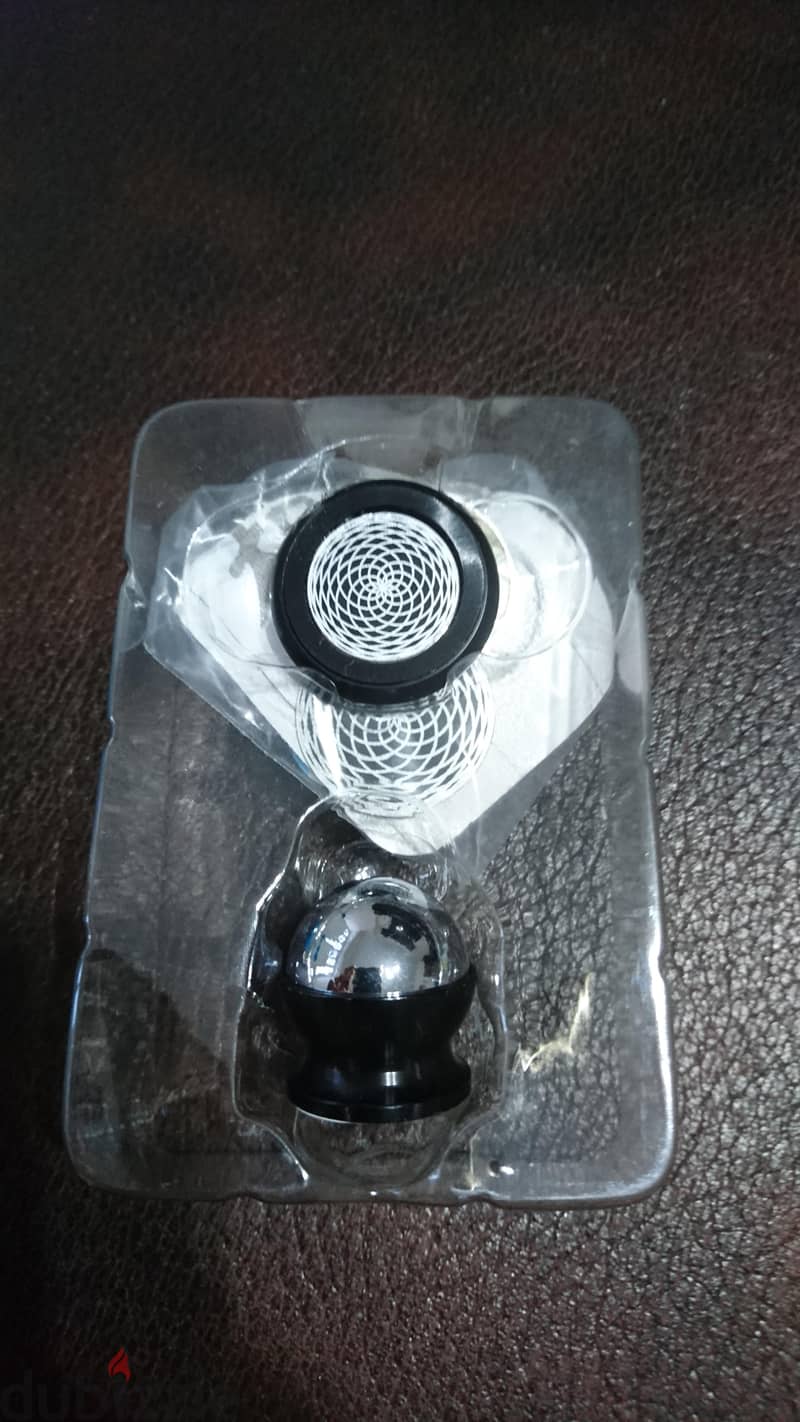 Magnetic mobile holder for car 3