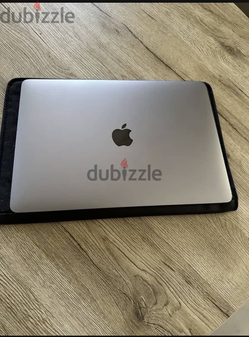 MacBook Air i3 3
