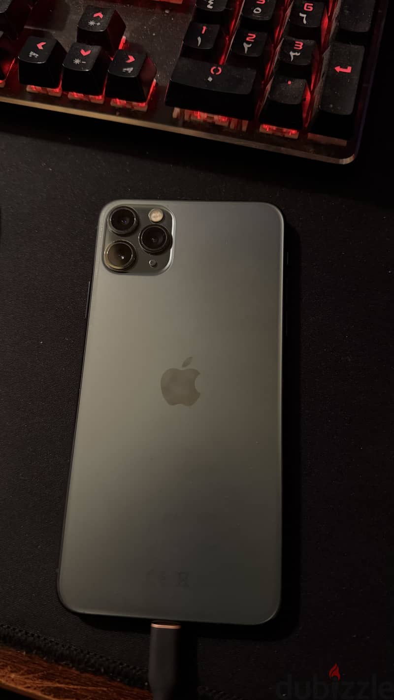 Apple - iPhone 11 Pro Max 3
