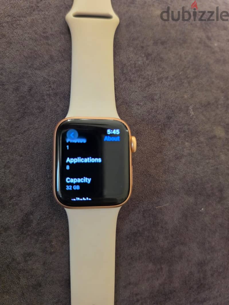 Apple se used like new 1