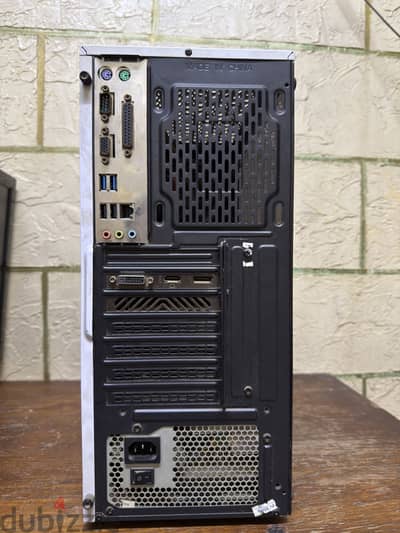 Pc للبيع