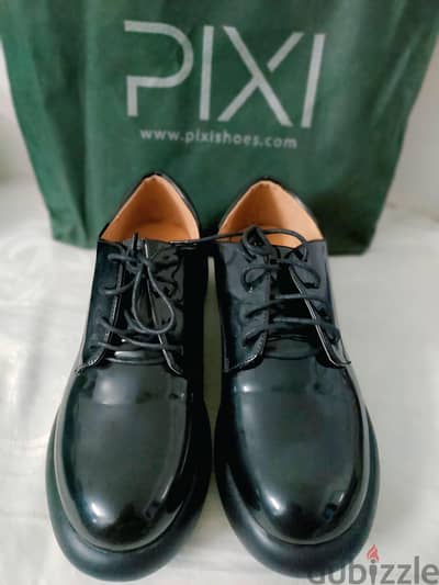 PIXI shoes