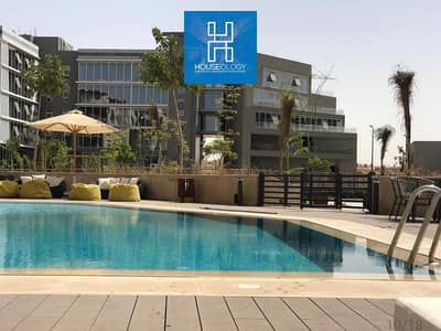 شقه برايم لوكيشن للبيع بكمبوند ازاد ابالتجمع الخامس امام الجامعه الامريكيه استلام سنه فقط Azad New Cairo
