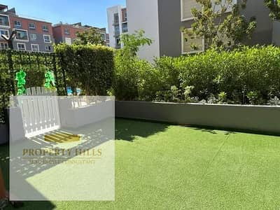 In front of the American University, in a residential compound, own the largest duplex with a garden, finished and with air conditioning