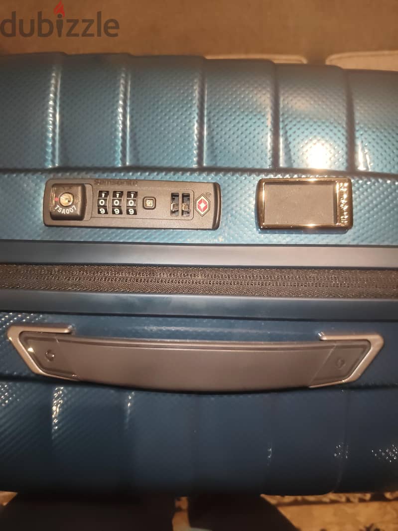 Samsonite medium made in Europe 5