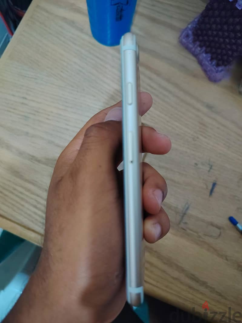 Apple - iPhone 7 2
