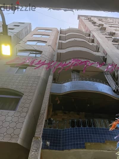 عمارة ( مباني جديدة ) خالية من السكان