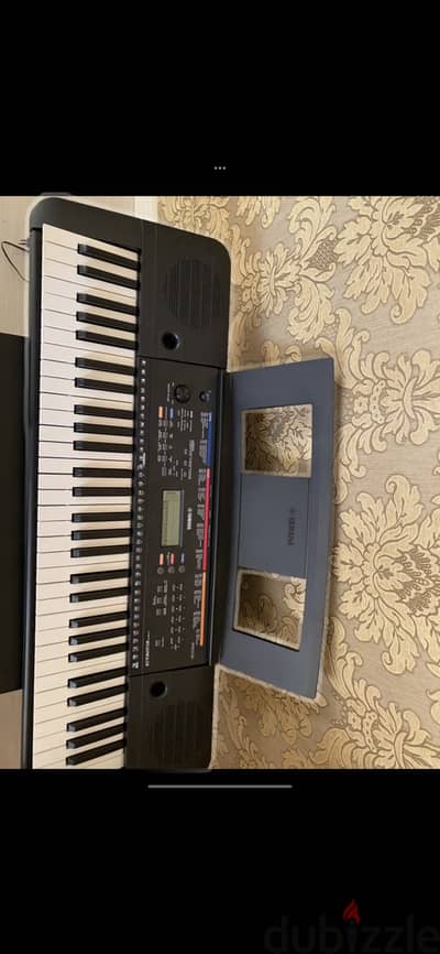 بيانو جديد لم يستخدم yamaha