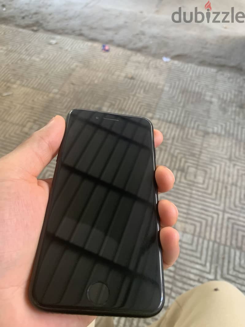 iPhone SE 2020 zirooo 4