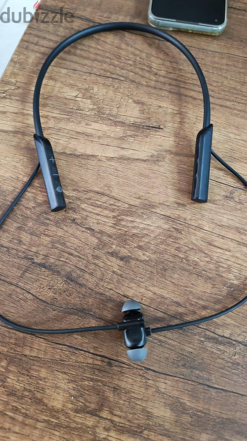 oraimo necklace lite 1