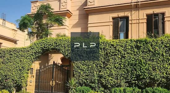 استلام فوري بتشطيب كامل توين هاوس جاهز علي السكن باقل سعر لسرعه البيع في كمبوند طيبه التجمع الخامس