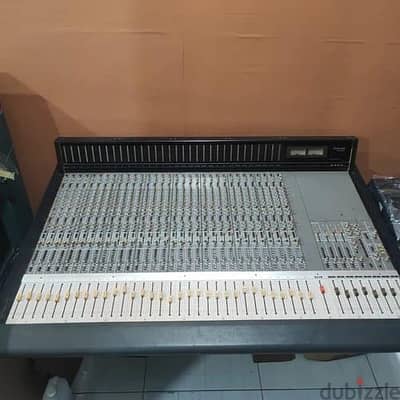 للبيع او البدل - TASCAM M-3500 ميكسر استوديو احترافي ٣٢ قناة + الباور