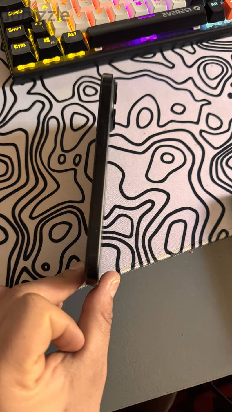 Apple - iPhone 15 3