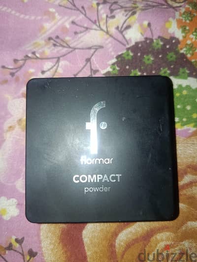 C. Powder Compact Powder 092 Lightporcelainbeig - Flormar