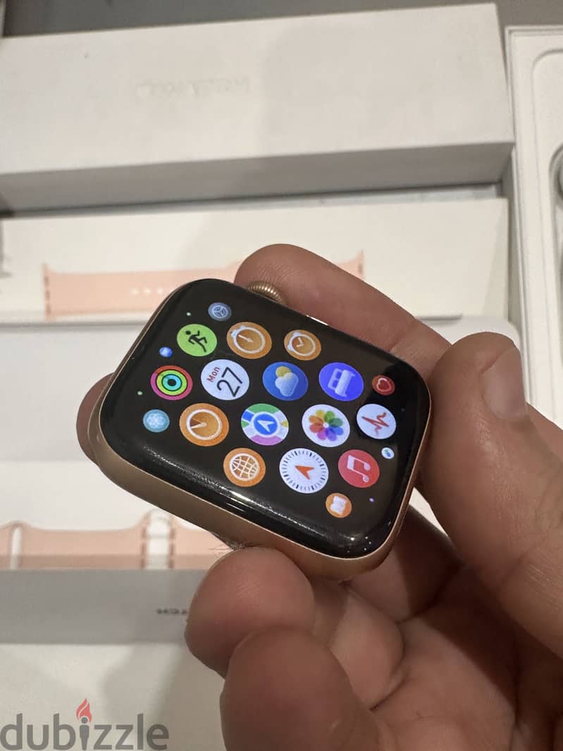 Apple Watch 6 44mm 7