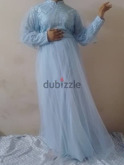 فساتين للإجار