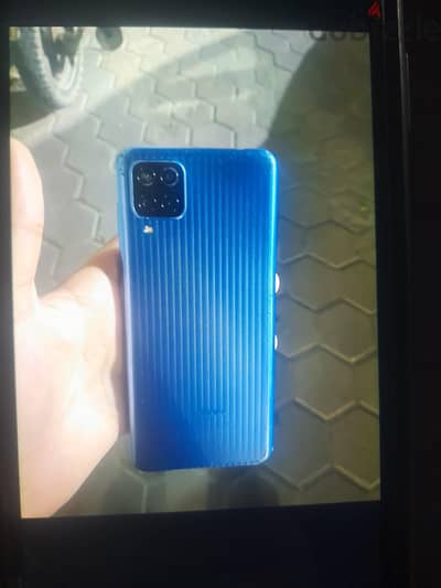 تلفون للبيع سامسونج m12