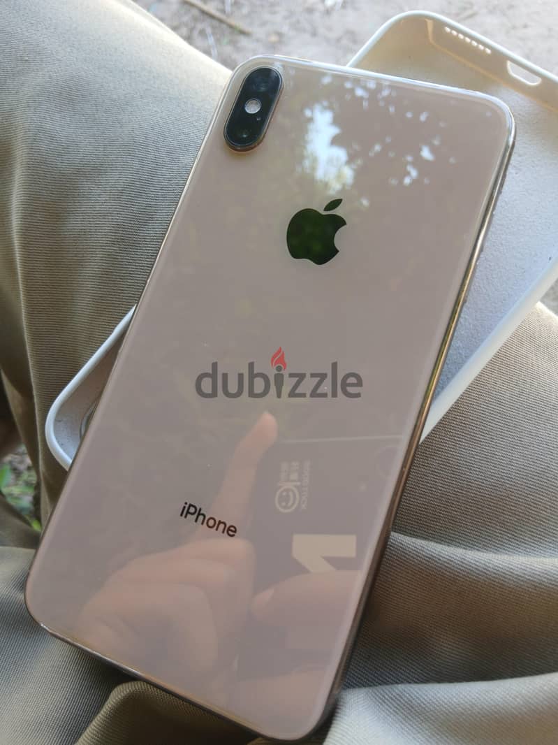 Apple - iPhone XS Max 1