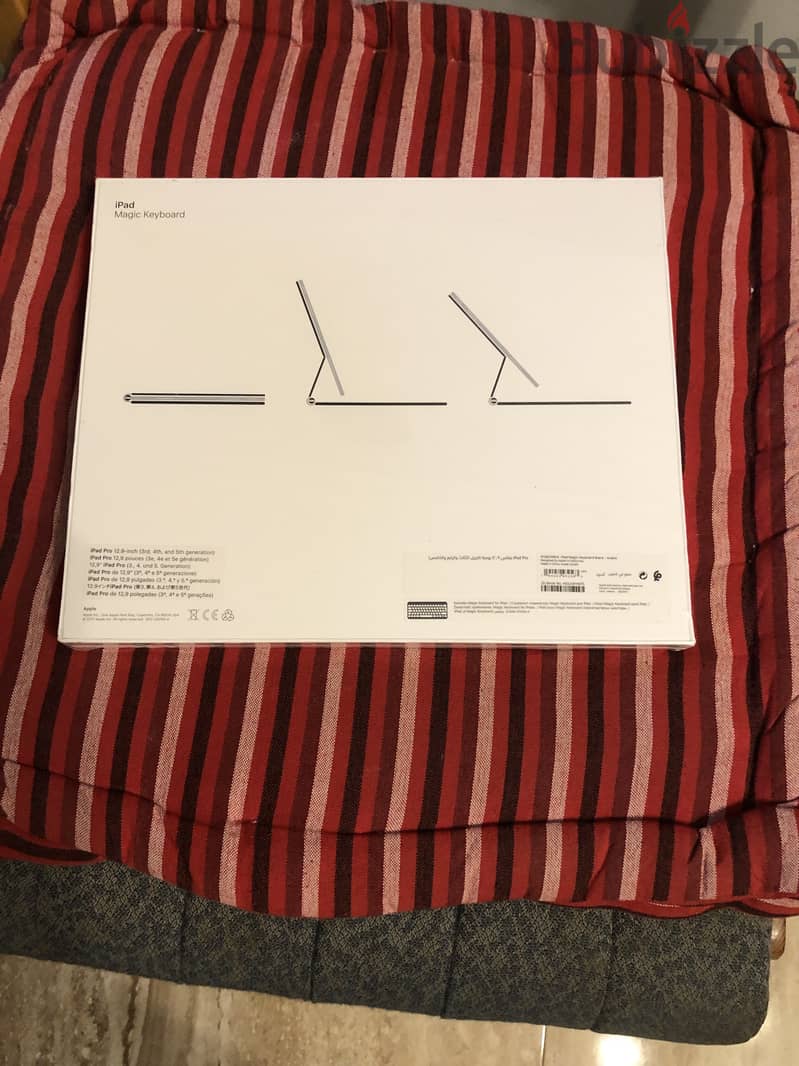 IPAD PRO 12.9 with Magic Keyboard 3