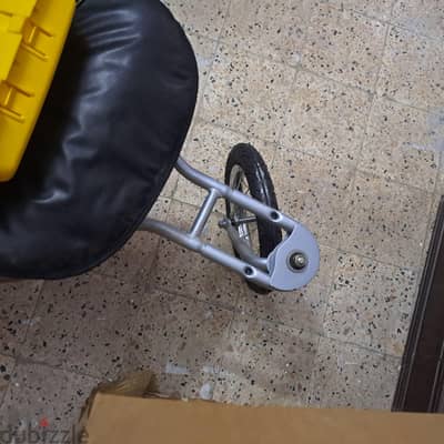 عربة أطفال