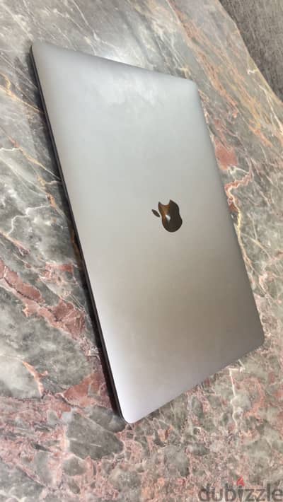 MacBook Air M1 2020 like new