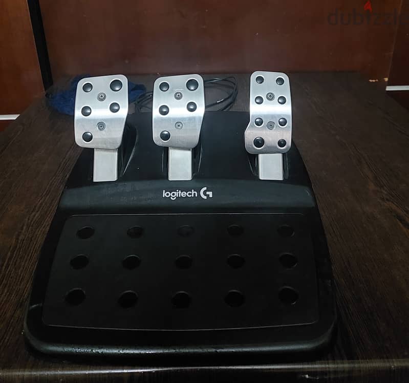 Logitech G920 Steering Wheel + Shifter 3