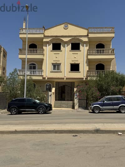 شقة للبيع بالشيخ زايد الحى الثامن