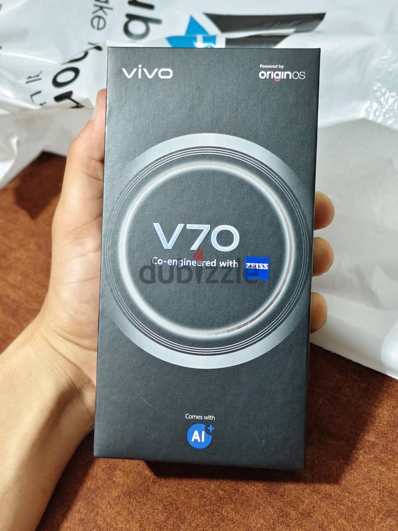 Vivo V70 5G 4