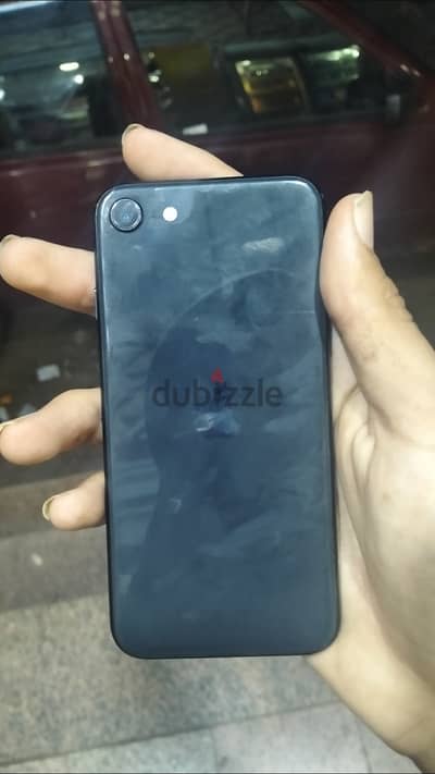 موبايل se22 بطاريه 80 مش مفتوح فيه كسر ف الضهر