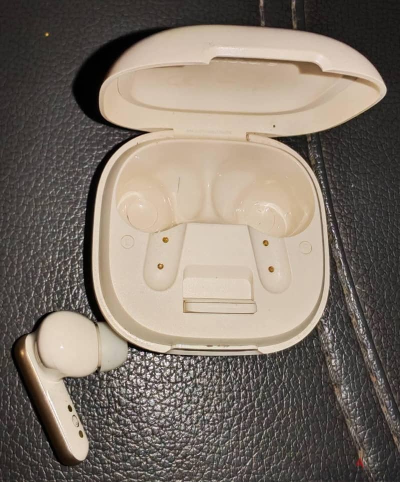 Soundcore P40i White 3